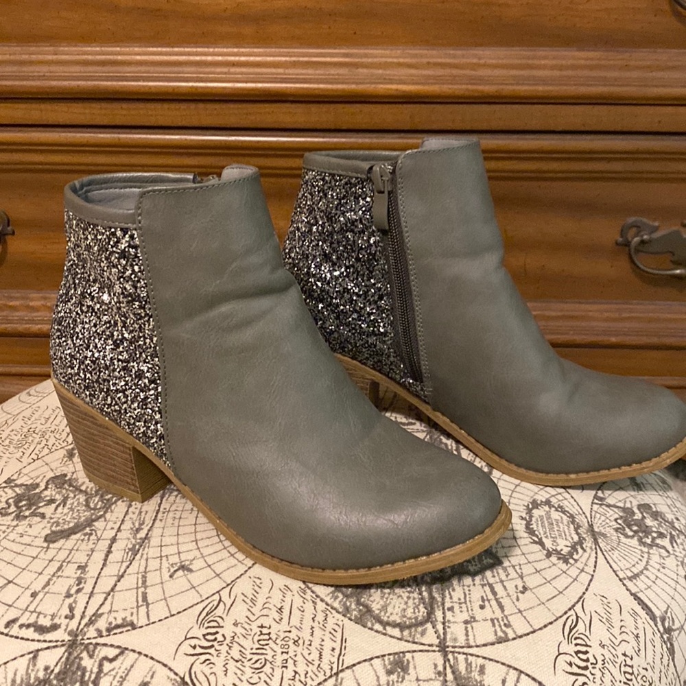 Journey & Crew Glitter Heel Booties-Size 7 💎